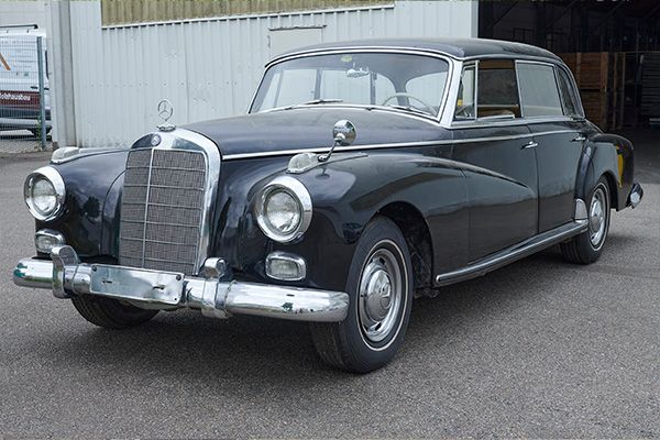 Selling oldtimer Selling classic cars - side front view Adenauer
