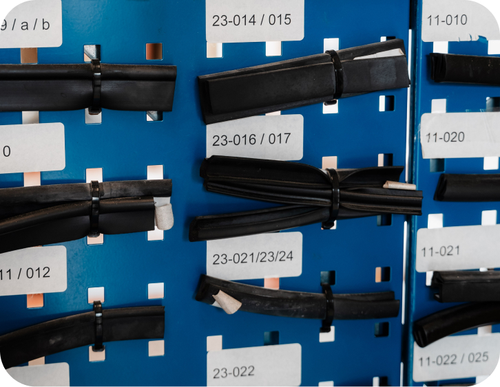 Niemöller Profile Shop for classic car rubber profiles - various rubber profiles marked with part numbers in stock